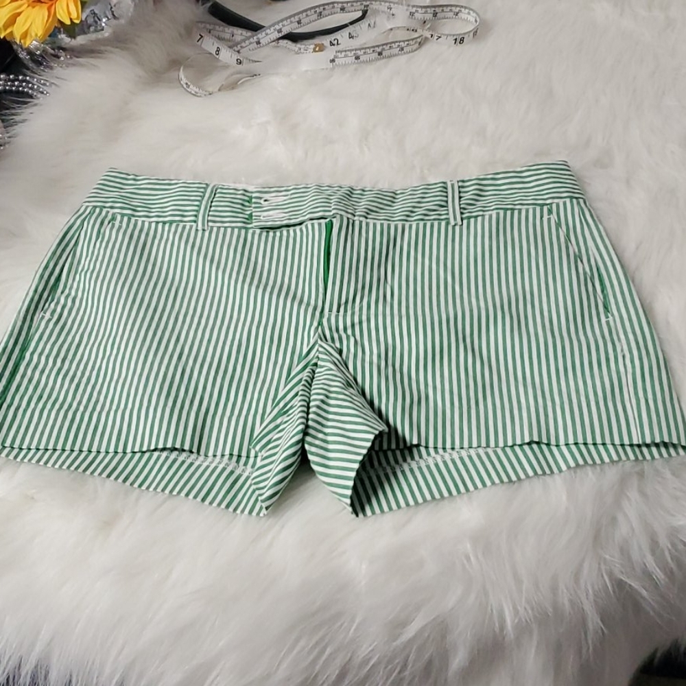 Banana Republic Ryan Size 8 Striped Shorts.